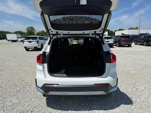 Used 2025 BMW X1 xDrive28i AWD/4WD image 13