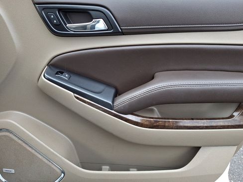 Used 2017 Chevrolet Tahoe LT w/ Luxury Package image 10