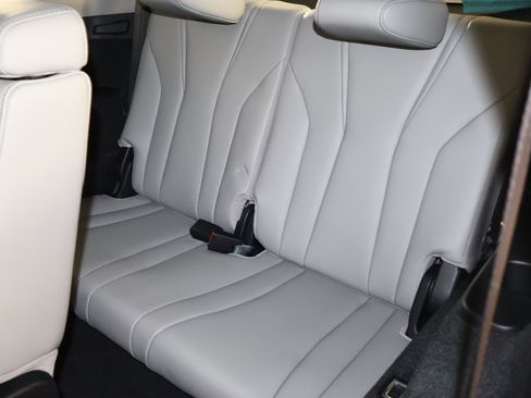 Certified 2024 Acura MDX w/Technology Package image 48