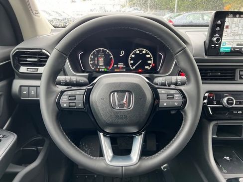 New 2025 Honda Pilot Touring image 19