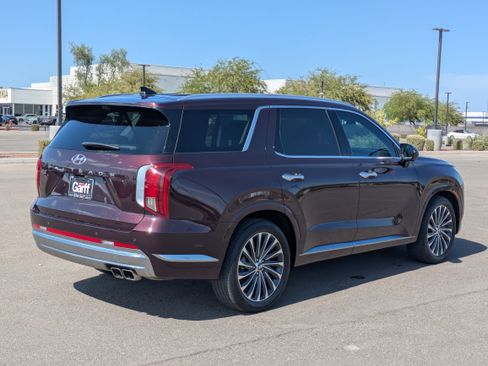 Used 2023 Hyundai Palisade Calligraphy FWD image 5