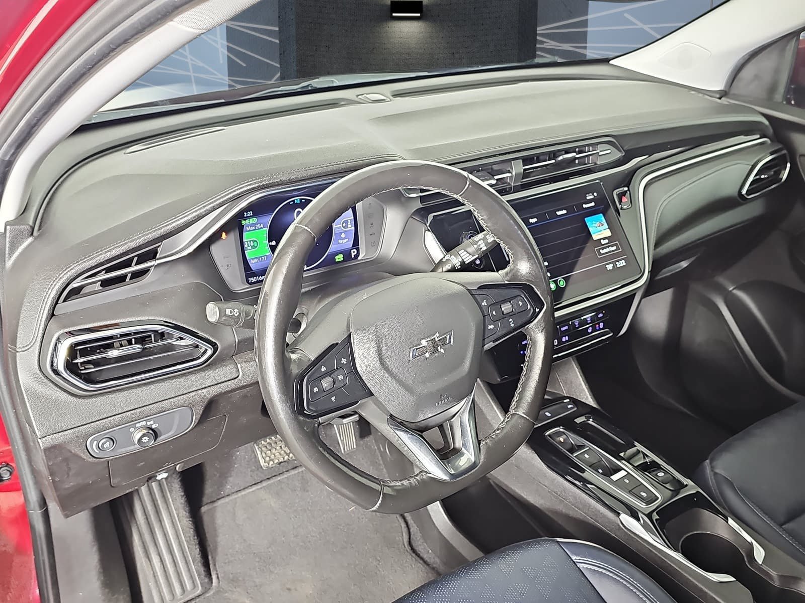 Used 2023 Chevrolet Bolt EUV LT w/ Convenience Package FWD image 13