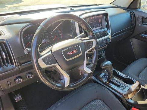 Used 2016 GMC Canyon SLE image 17