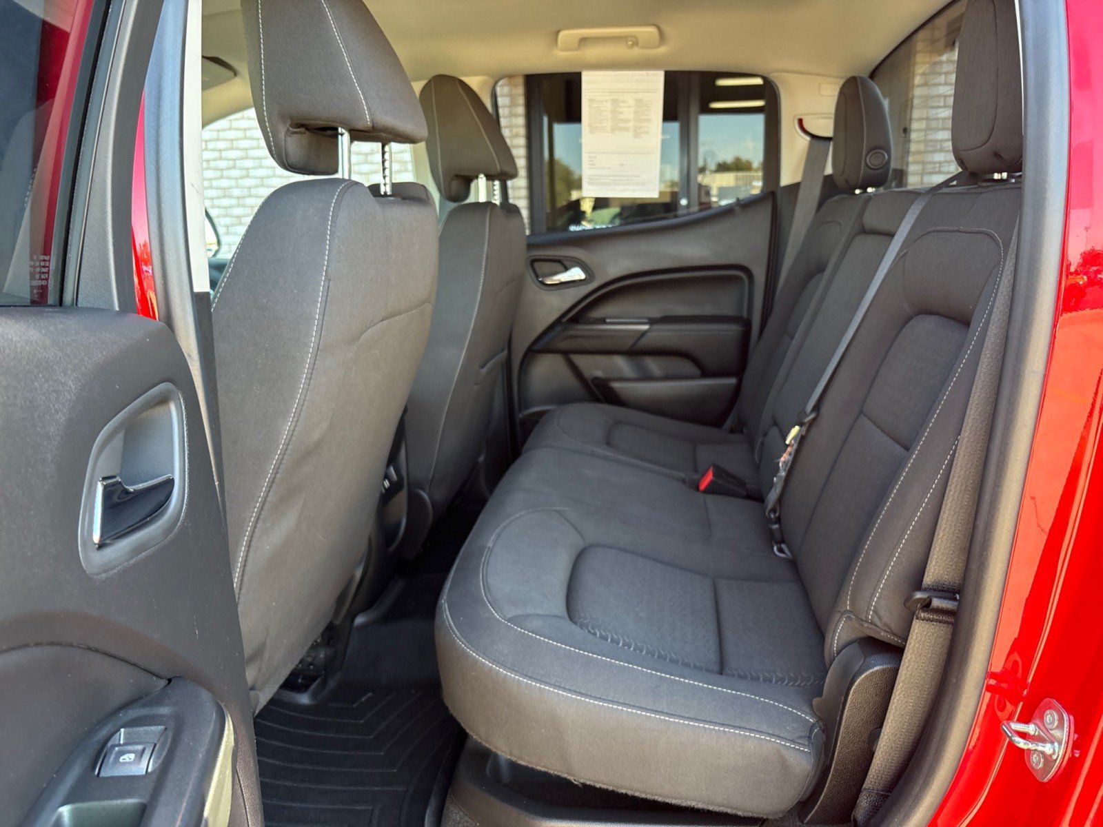 Used 2015 GMC Canyon SLE w/ SLE Convenience Package RWD image 4