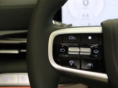 Certified 2025 Genesis GV80 2.5T Standard AWD/4WD image 15