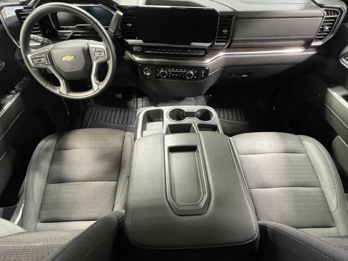 Used 2024 Chevrolet Silverado 1500 LT image 10
