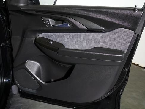 Used 2023 Chevrolet TrailBlazer LT FWD image 30