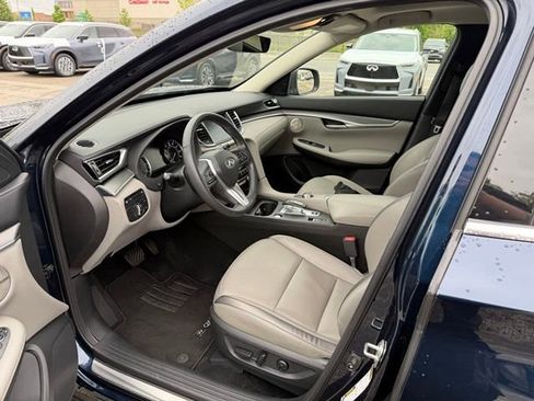Used 2023 INFINITI QX50 Luxe AWD/4WD image 9