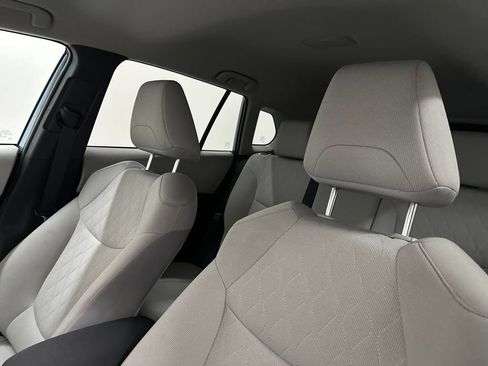 Used 2026 Toyota Corolla Cross LE FWD image 29