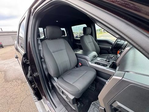Used 2018 Ford F150 XLT w/ Equipment Group 302A Luxury AWD/4WD image 11