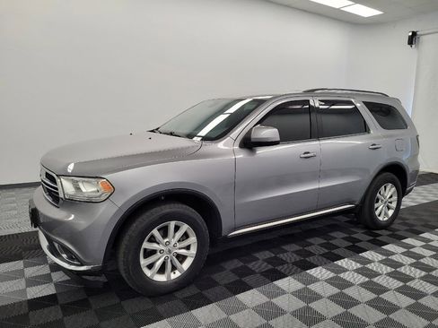 Used 2020 Dodge Durango SXT image 2