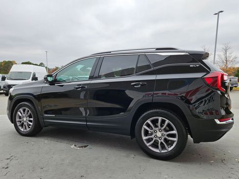 Used 2024 GMC Terrain SLT image 5
