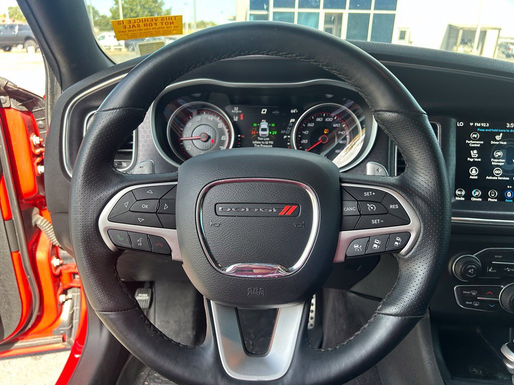 Used 2016 Dodge Charger R/T Scat Pack w/ Technology Group RWD image 21