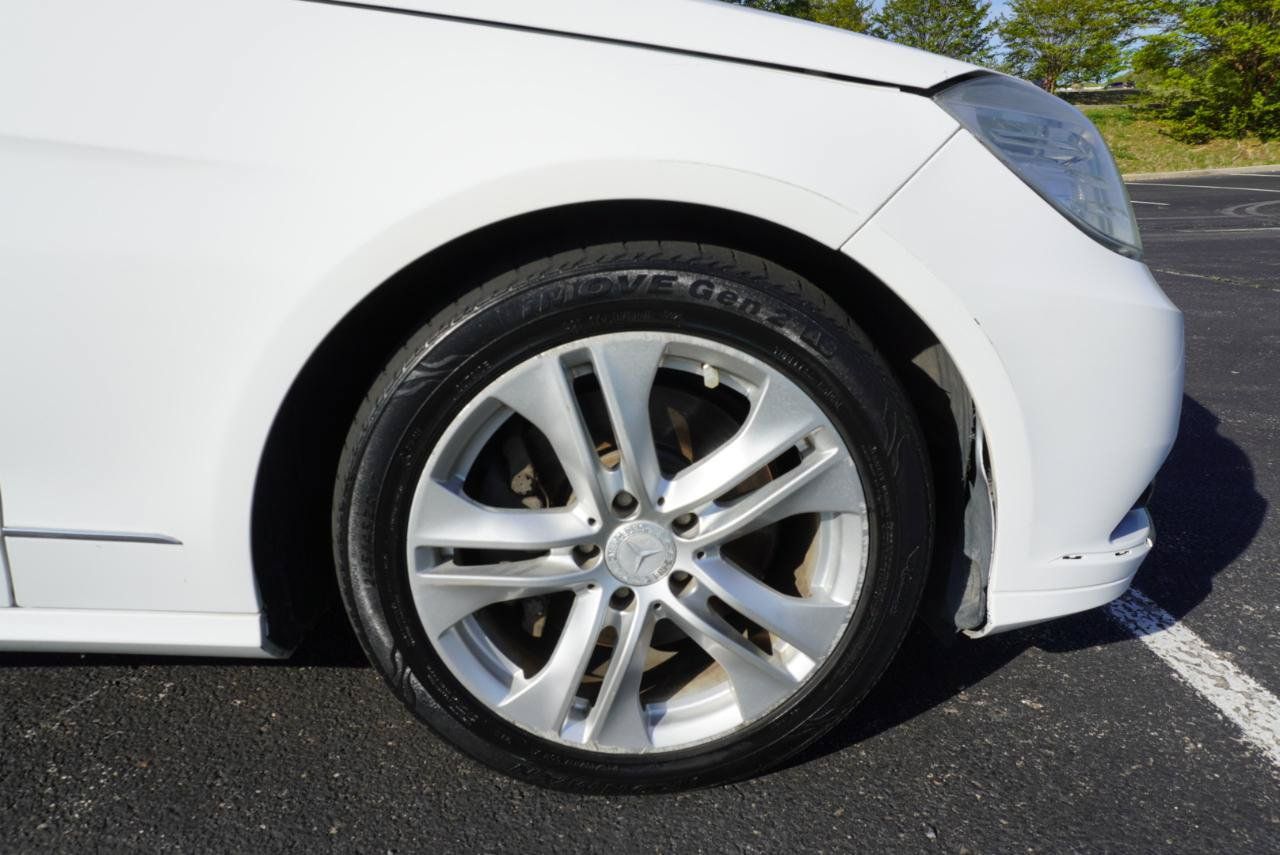 Used 2011 Mercedes-Benz E 350 4MATIC Sedan image 34
