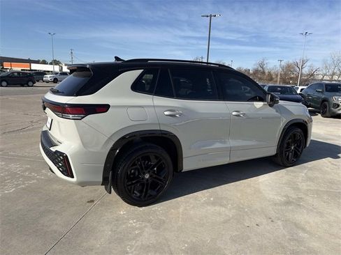 New 2026 Volkswagen Tiguan SE R-Line image 2