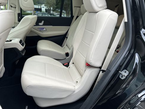 Certified 2025 Mercedes-Benz GLS 450 4MATIC image 42