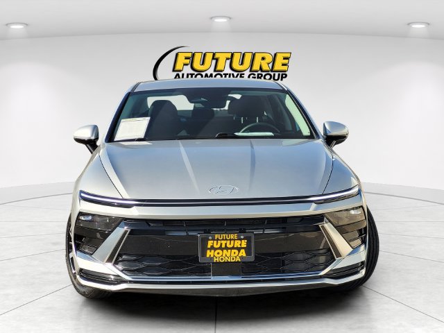Used 2025 Hyundai Sonata SEL FWD image 2