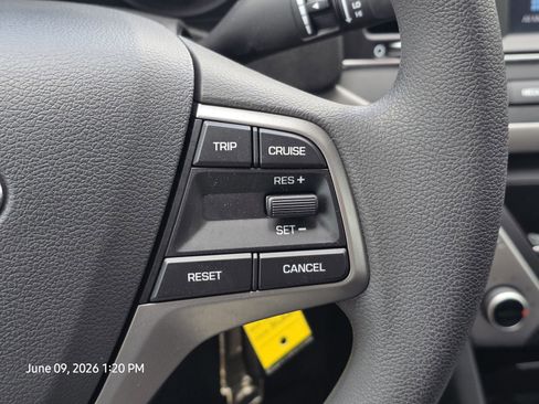 Used 2018 Hyundai Elantra SE w/ SE Connectivity Package 04 FWD image 26