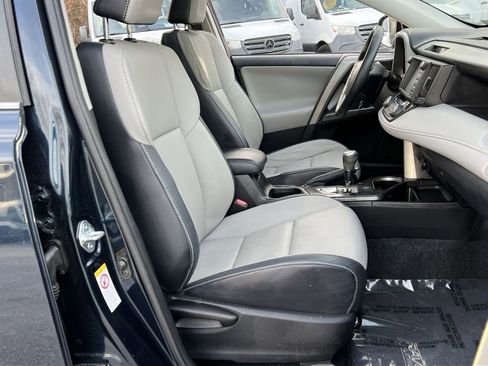 Used 2017 Toyota RAV4 Platinum image 26