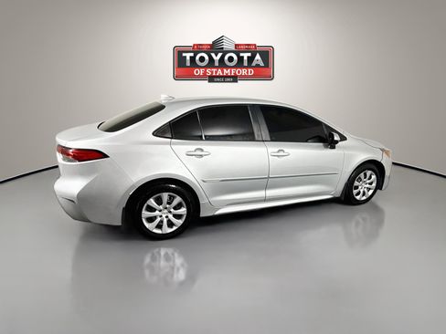 Certified 2021 Toyota Corolla LE w/ Carpet Mat Package (TMS) FWD image 8