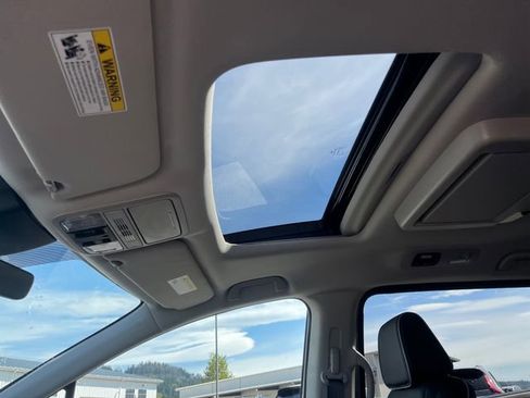 New 2026 Honda Odyssey Touring image 31