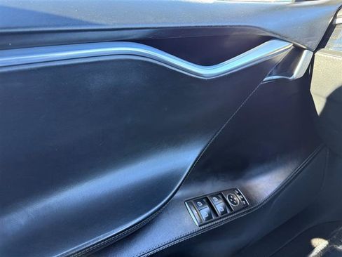 Used 2016 Tesla Model S 60 image 26