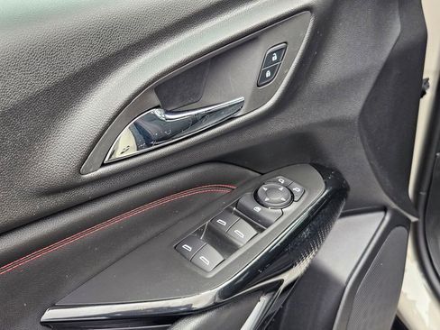 New 2026 Chevrolet Trax RS w/ Sunroof Package FWD image 11