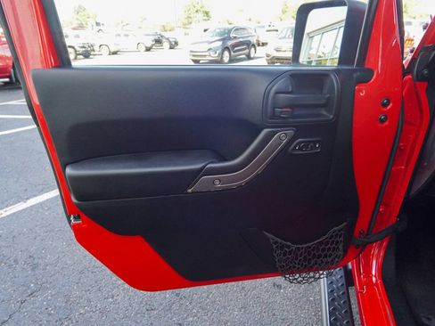 Used 2015 Jeep Wrangler Sport w/ Quick Order Package 24S AWD/4WD image 13