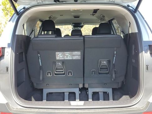 New 2026 Kia Carnival EX FWD image 6