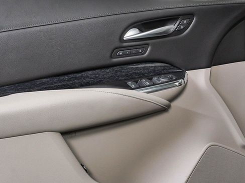 Certified 2023 Cadillac XT4 Premium Luxury w/ Cold Weather Package AWD/4WD image 6