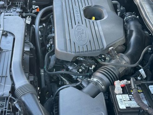 Used 2020 Ford Escape Titanium image 35