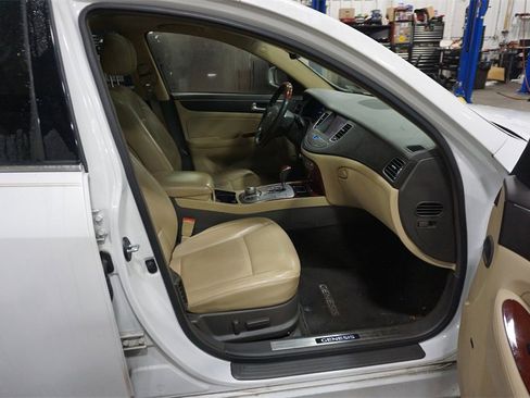Used 2012 Hyundai Genesis 5.0 image 16