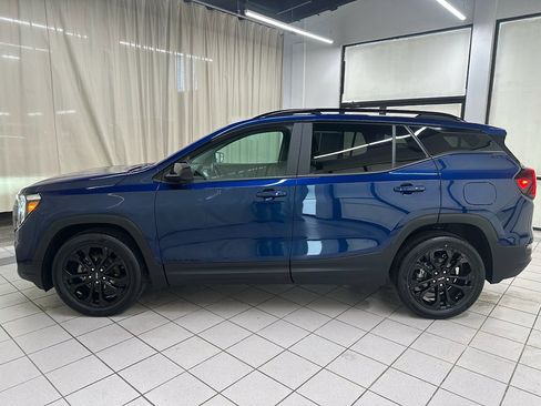 Certified 2022 GMC Terrain SLE w/ Driver Convenience Package image 10