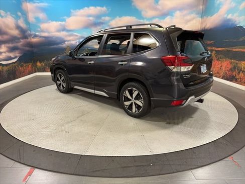 Used 2019 Subaru Forester Touring AWD/4WD image 6