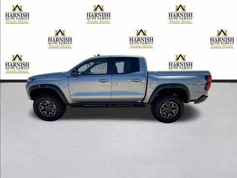 Used 2026 Chevrolet Colorado ZR2 w/ Technology Package AWD/4WD image 2