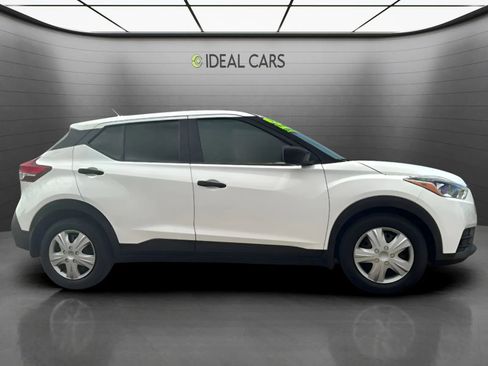 Used 2020 Nissan Kicks S FWD image 4