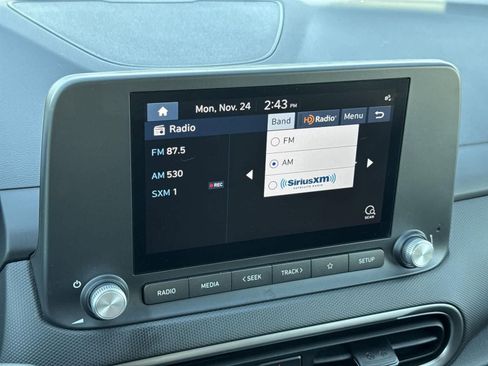 Used 2023 Hyundai Kona SE image 14