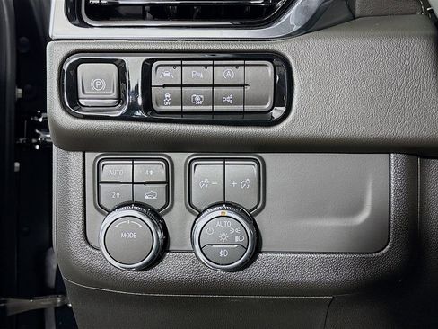 New 2026 GMC Yukon XL Denali image 10