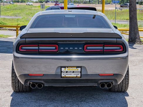 Used 2019 Dodge Challenger SXT w/ Blacktop Package RWD image 6
