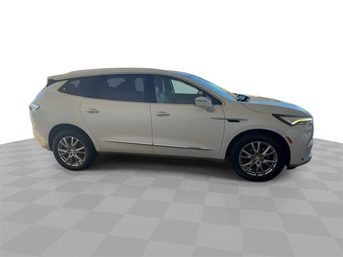 Certified 2022 Buick Enclave Essence w/ Experience Buick Package image 9
