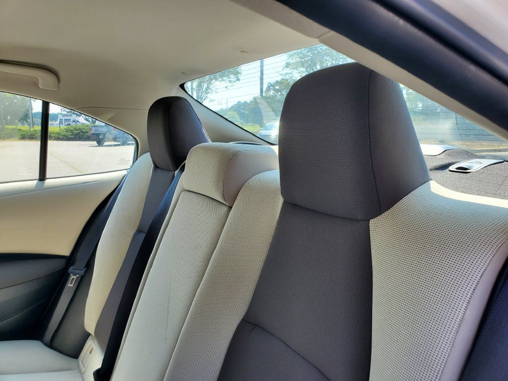 Used 2022 Toyota Corolla LE FWD image 11