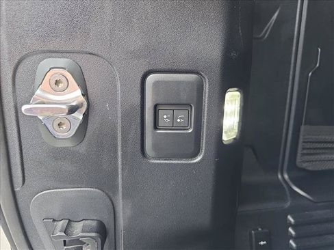 Used 2024 Land Rover Defender 110 S AWD/4WD image 13