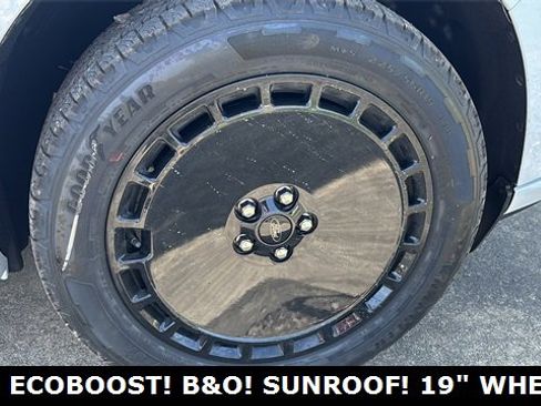 New 2025 Ford Maverick Lobo image 15