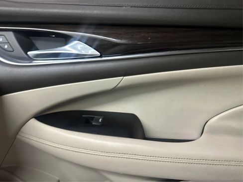 Used 2017 Buick LaCrosse Preferred image 29