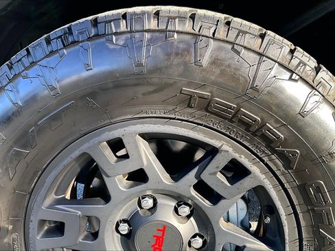 Used 2024 Toyota 4Runner SR5 Premium image 10