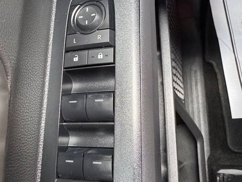 Used 2024 Toyota Tacoma TRD Off-Road AWD/4WD image 22