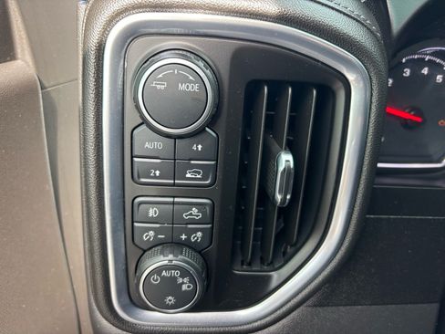 Used 2020 Chevrolet Silverado 1500 LT w/ Convenience Package AWD/4WD image 12