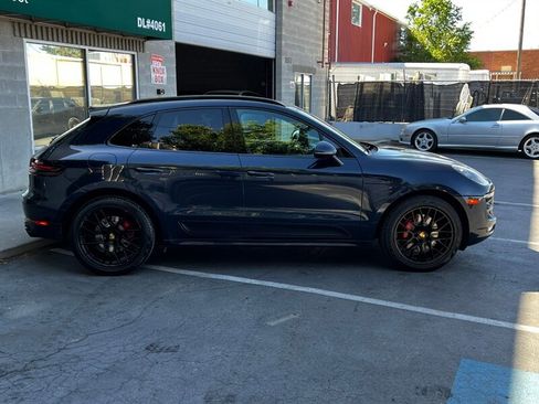 Used 2018 Porsche Macan GTS AWD/4WD image 8
