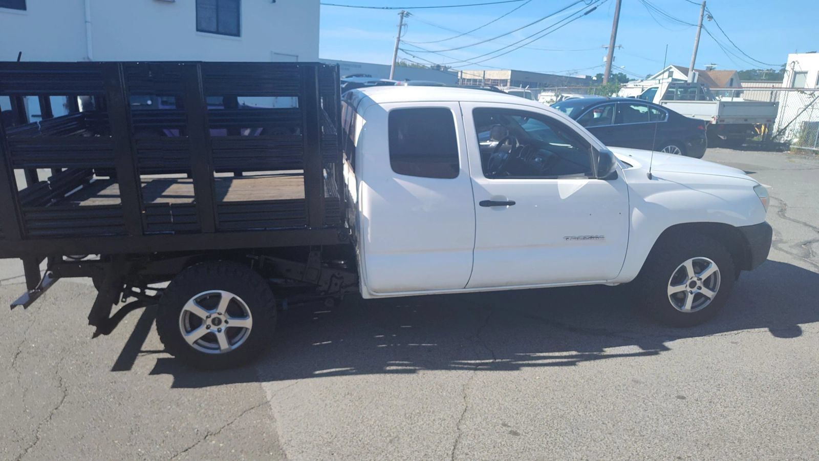 Used 2012 Toyota Tacoma 2WD Access Cab w/ Convenience Pkg image 1
