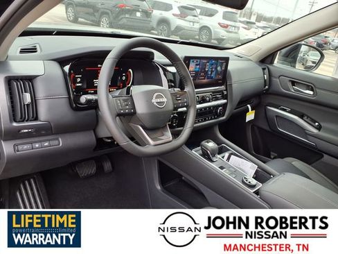 New 2026 Nissan Pathfinder SL image 4